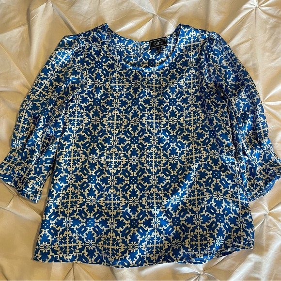 CoTilCo Tops - Co Til Co Women’s Printed Blue White Flowy Top Shirt 3/4 length sleeve